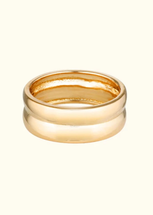Lucie Ring