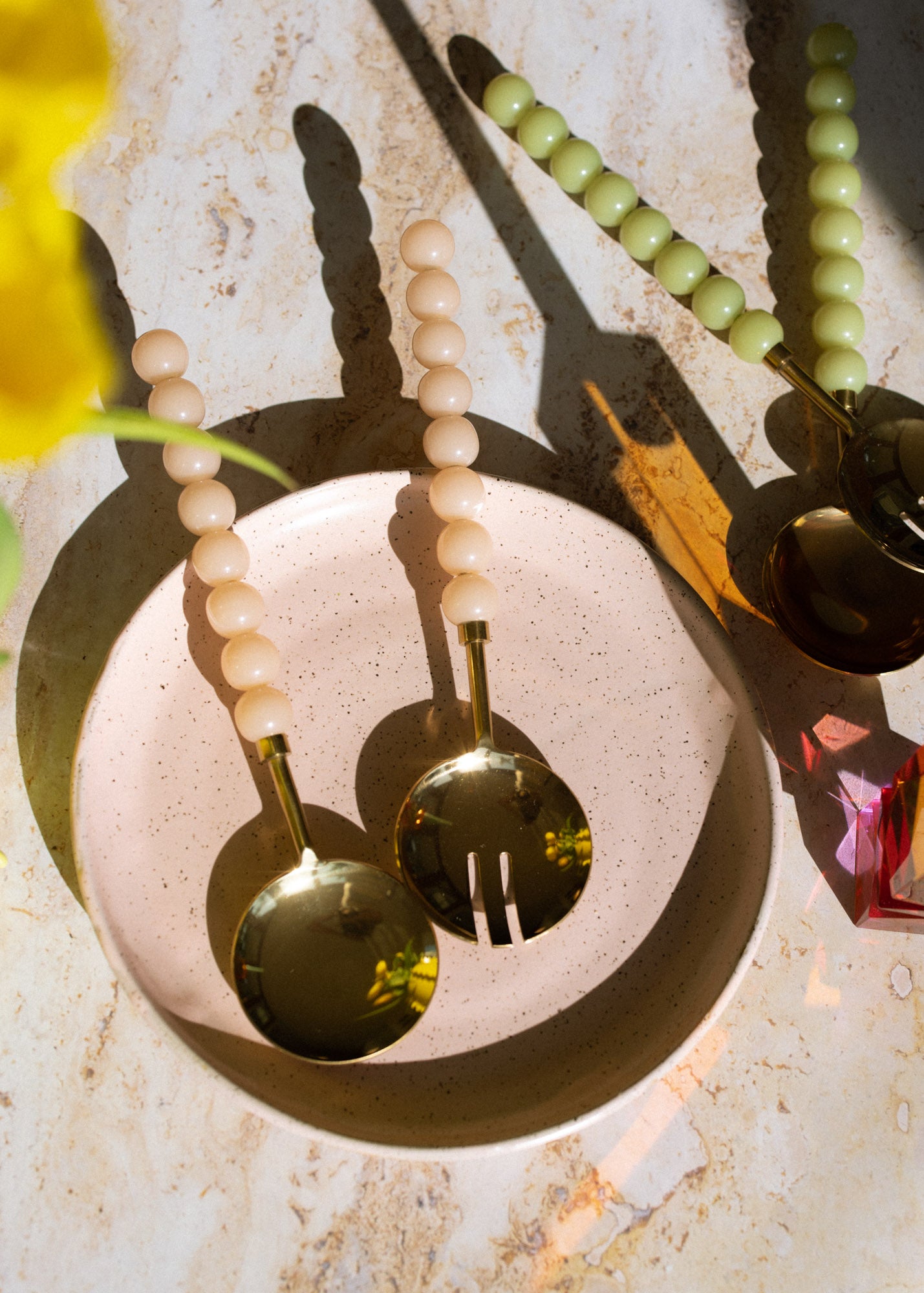 Bubble handle salad servers