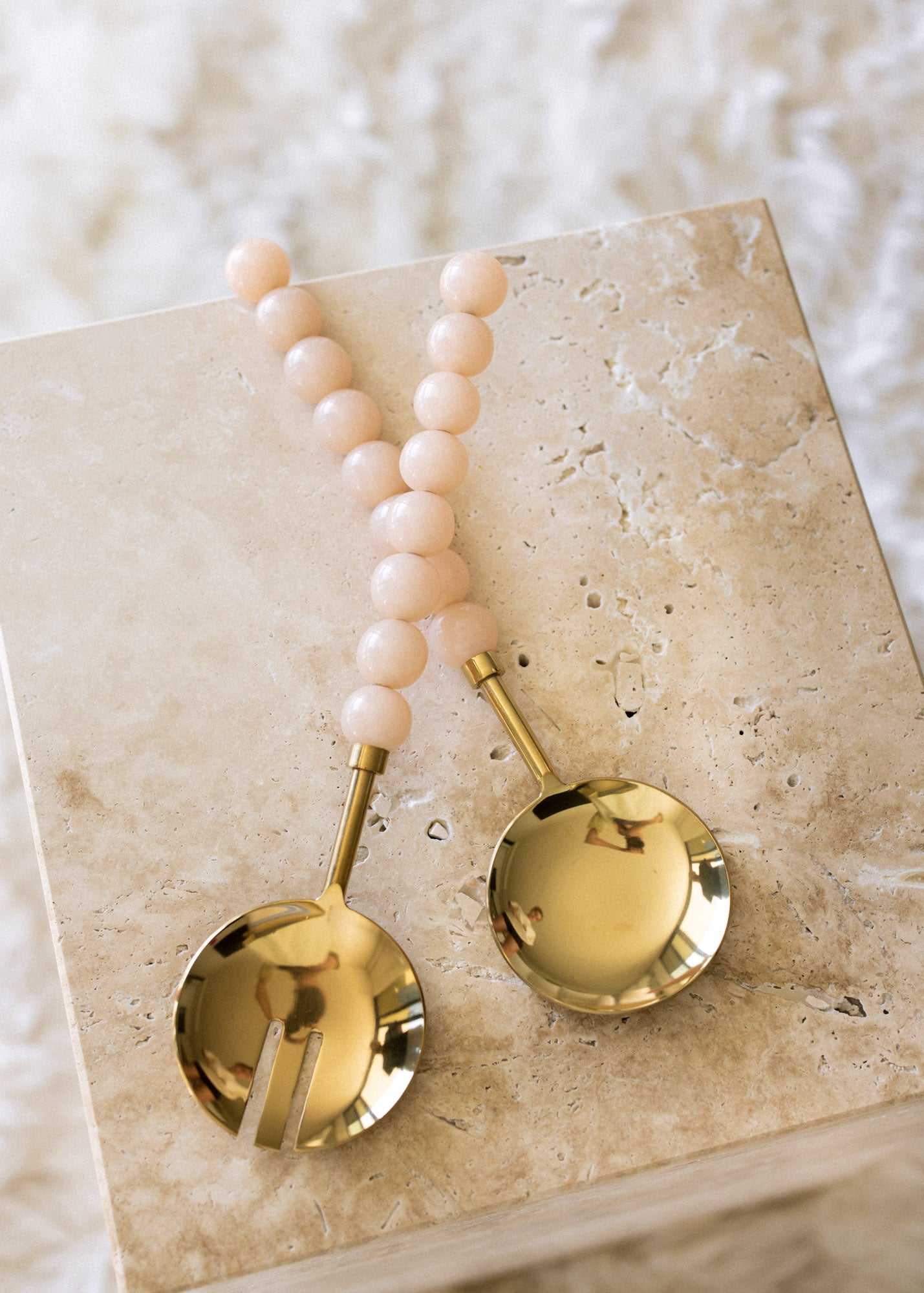 Bubble handle salad servers