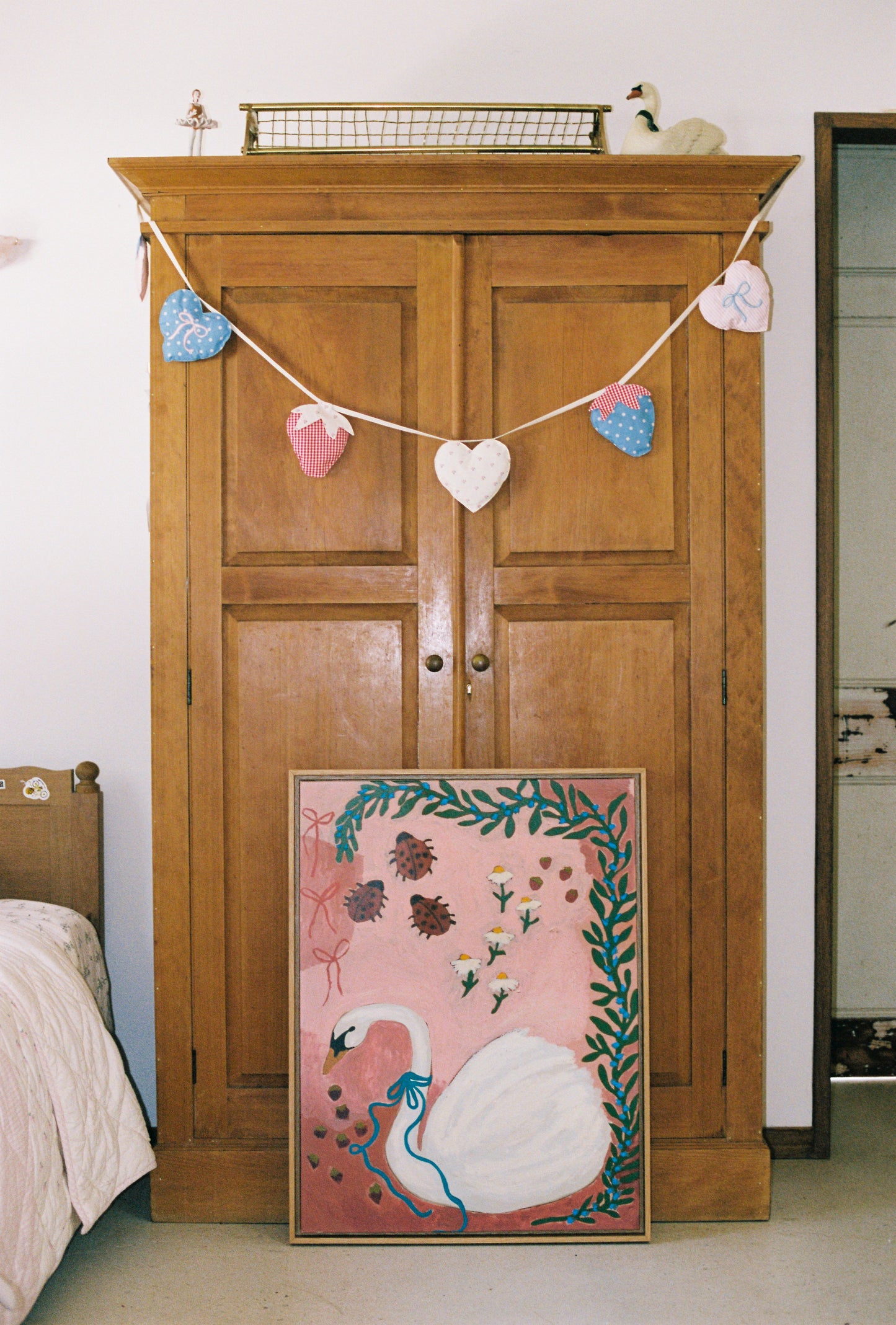 Sweetberry Swan on Canvas