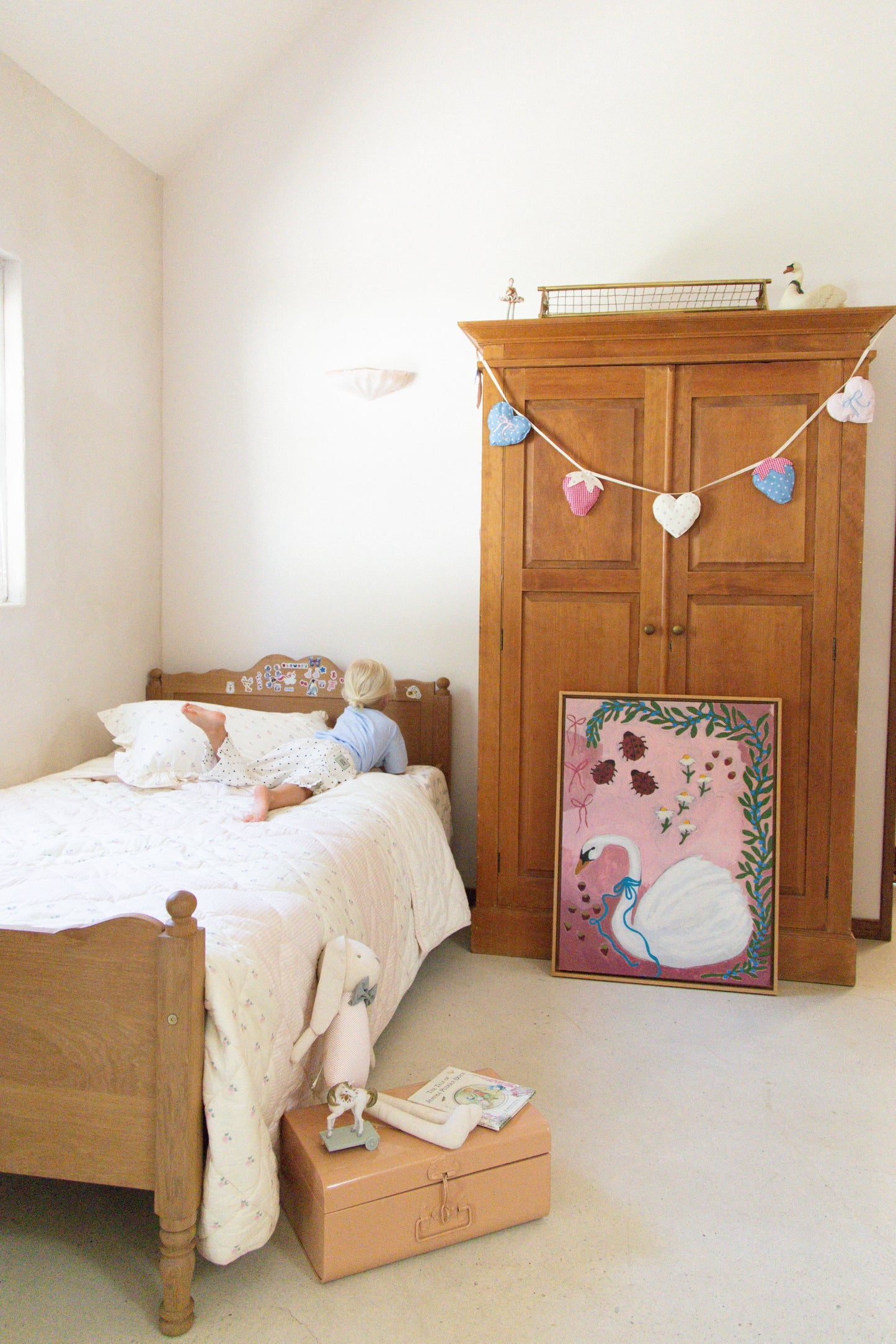 Room Banner - Strawberry Kisses