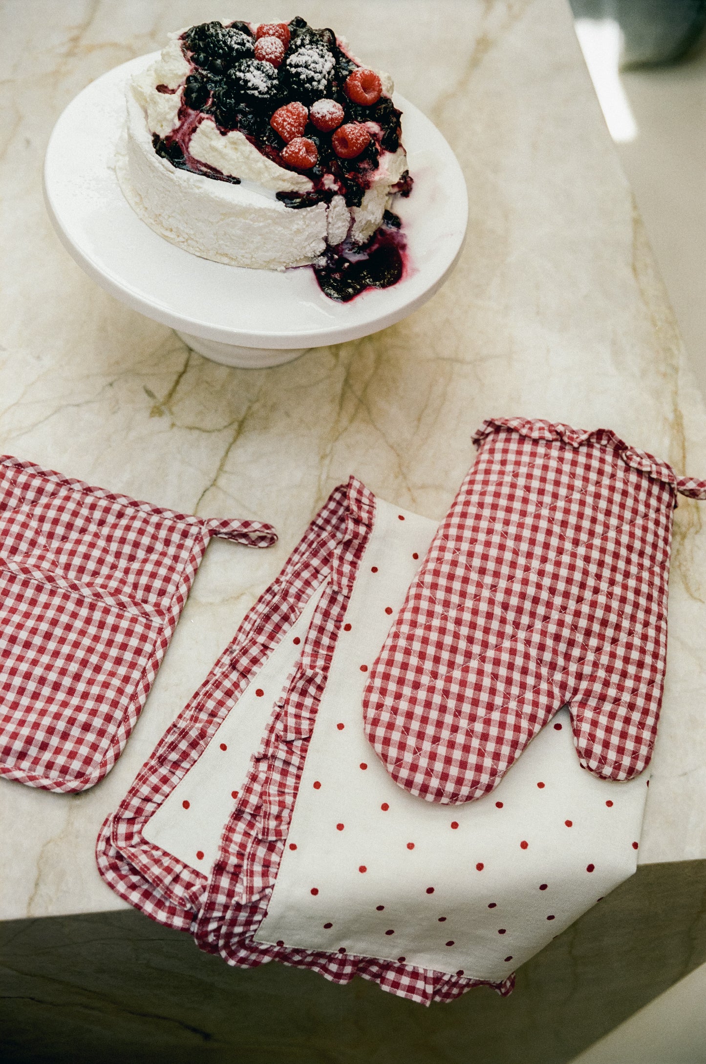 Plum Gingham Oven Mitt Set