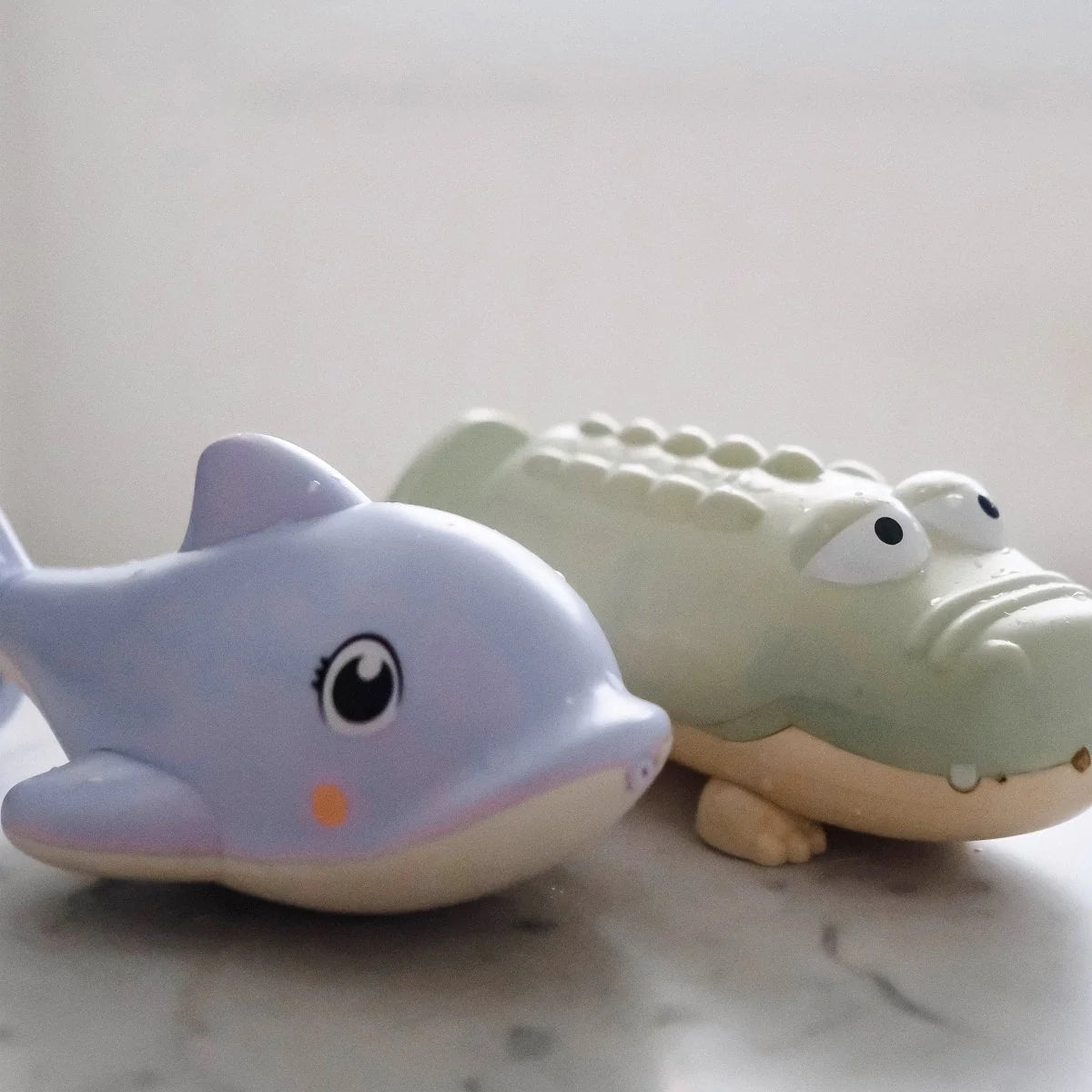 Dolphin Water Squirter - Lilac