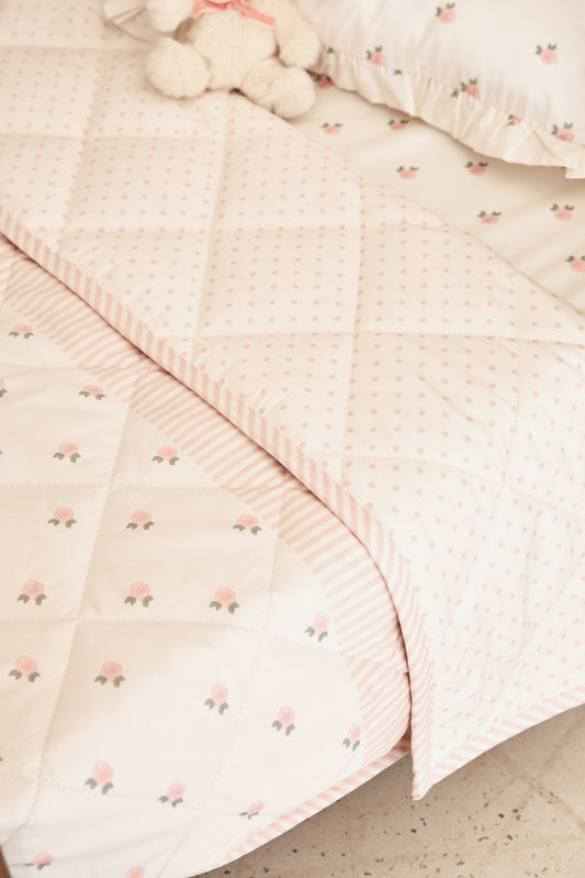 Roses Quilted Cot Blanket