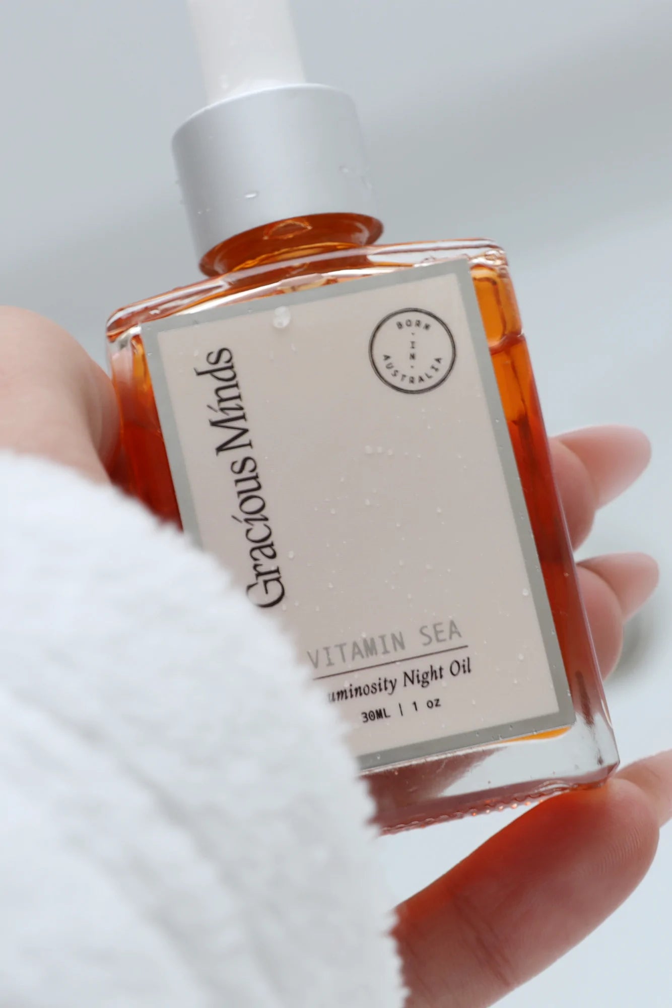 Vitamin Sea Luminosity Night Oil